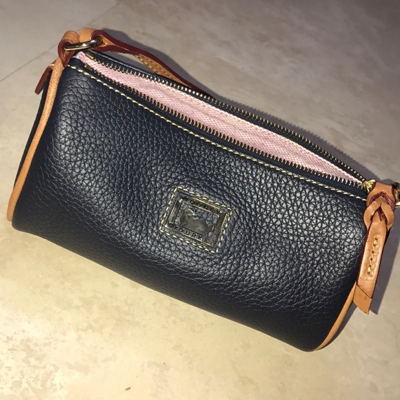 Dooney and Bourke "Dillen Mini Barrel" handbag - Picture 3 of 5